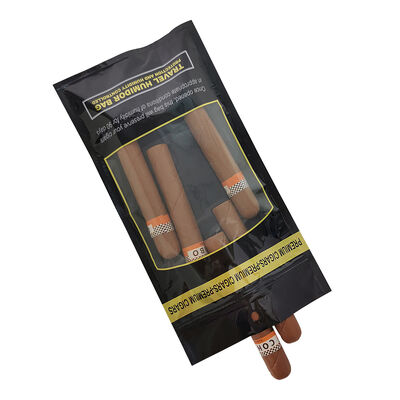 지퍼락 클로저로 디자인된 0.09mm 소재의 중간 크기 시가 휴미더 백으로 시가와 신선도를 유지하는 보관 솔루션을 제공합니다.