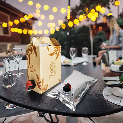 부속품이 있는 상자에 맞춤형 BIB 가방 탭 스푸트 와인 주스 오일 및 기타 액체 제품을 포장하는 데 이상적입니다